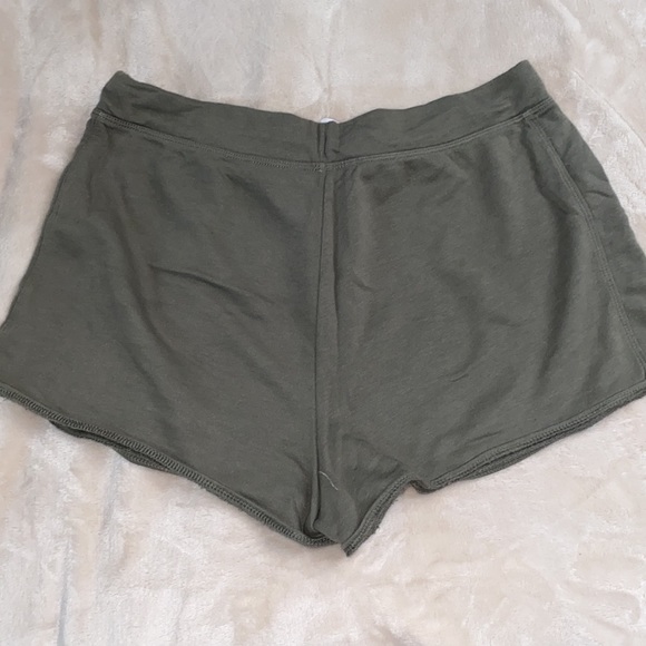 BUNDLE (2) Old Navy Womens soft shorts - Picture 4 of 7